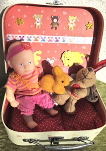 Corolle Puppe 20 cm Babypuppe Callin Spielpuppe + Kinderkoffer Spielkoffer Doll - Bild 1 von 16