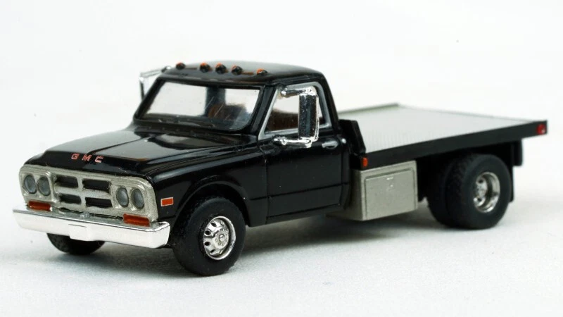HO 1:87 Brekina 19669- 1968 GMC Sierra Grande Flatbed Truck - BLACK - Image 1 of 1