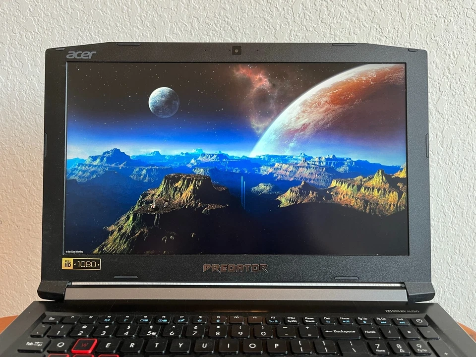 Acer Predator Helios 300 15" Gaming Laptop (256 SSD, i7, Nvidia 1060 GTX, 16GB) - Image 1 of 4