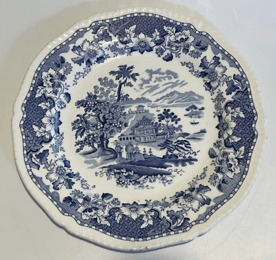 Staffordshire ‘Wood & Sons’, Seaforth, Blue & White Plate  Diameter; 25.5 cm  Go - Image 1 of 4