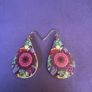New Boho Hippie Multi Flower Power Lightweight Teardrop Dangle Earrings Garden - Picture 1 of 2