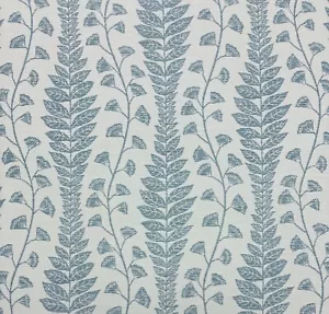 TELA DE VID HOJA FLORAL DISEÑO BALARD LUCIA AZUL InsideOut® por yarda 57"W - Imagen 1 de 6