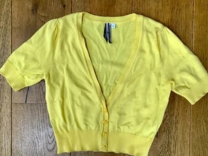 NEW NEW LOOK SIZE 6 YELLOW CROPPED SHORT SLEEVE CARDIGAN RRP £15.99 BARGAIN! - Picture 1 of 5