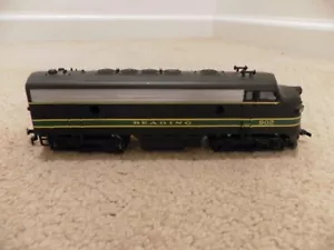 HO Mantua Locomotive F- Series ? Reading #902-RUNS Nicely-EX - Picture 1 of 6