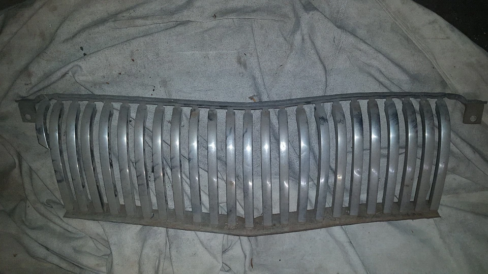 1951 1952 Buick Special Super Grille NOS acabamento de grelha - Imagem 1 de 2
