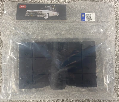 Ghostbusters Fanhome Eaglemoss Build The ECTO-1  Car Assembly Stage / Issue 19 - Image 1 of 2