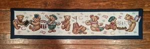 Teddybär Gobelin Kommode Schal Tischläufer 38"x8,5" BÄREN DEKOR Wandbehang - Bild 1 von 8