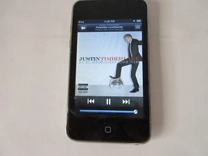 Apple iPod Touch 3rd Generation silver 32GB With (5773 Sons MC008LL) - Picture 1 of 15