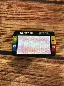Freedom Scientific Ruby HD Lente di Ingrandimento Video Portatile - Funzionante - Foto 1 di 12