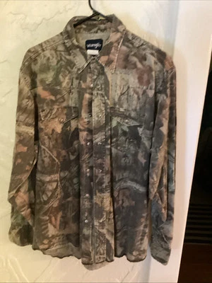 camisa a presión árbol real wrangle xl Foto 1 de 4