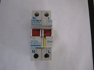 INTERRUPTOR PRINCIPAL GET SCHUPA AC22A 1001S 100A. BS 60947-3 - Imagen 1 de 1