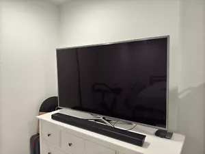 Samsung 60 Zoll 3D 1080P Smart TV UN60F7100AF kommt mit 3D Brille und Steuerung - Bild 1 von 6