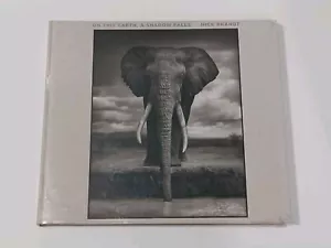 On This Earth, A Shadow Falls von Nick Brandt Buch übergroßes Hardcover 2012 - Bild 1 von 17