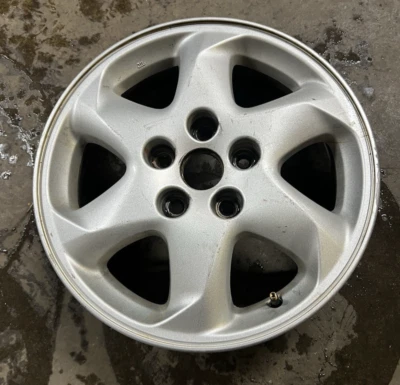 #64826 00-01 MAZDA MPV OE USED WHEEL SILVER 9965346060 - Image 1 of 4