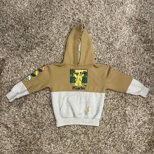 Pokémon Pikachu Hoodie Jugend Kinder XS Braun Grau Pokeballs 14,5” Brustumfang 16” Länge - Bild 1 von 13