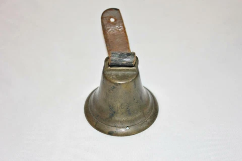 Antique Brass Cow Farm Collar Bell with Leather Strap New Metal Ringer Inside Cover