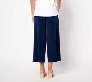 Susan Graver Regular Modern Essential Wide-Leg Liquid Knit Crop Hose A647452 - Bild 1 von 5