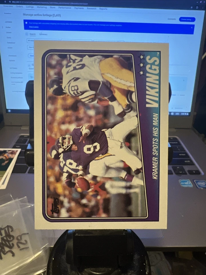 1988 Topps Vikinks Team Leader Kramer Spots His Man Minnesota Vikings #146 - Image 1 of 1
