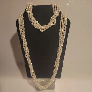 Collar de perlas de semillas de 5 hilos de la década de 1950 de 7" y 5 hilos de cierre en tono dorado   - Imagen 1 de 12