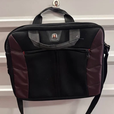 SWISSGEAR BY WENGER Black Laptop Messenger Bag with Red Accents Commute Business - Image 1 of 4