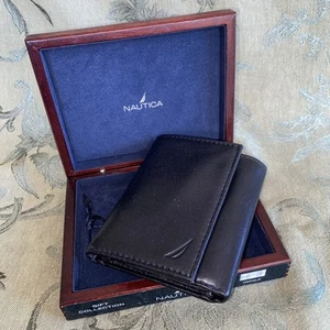 Vintage Nautica 80058 Trifold Leather Wallet & Wooden Blue Felt Case Box - Picture 1 of 12