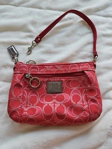 Coach Poppy Signature Lurex Large Wristlet Pouch Tasche Ruby Silver EUC - Bild 1 von 10
