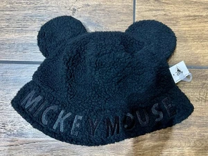 2025 Disney Parks Mickey Mouse Orejas Sherpa Invierno Difuso Sombrero Cubo Negro Nuevo - Imagen 1 de 2