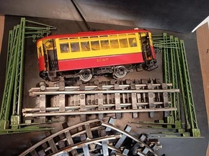 Normalspur elektrische Straßenbahn mit Gleisaufnehmern und Kupferdraht. - Bild 1 von 6
