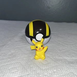 Pokemon Clip N Go - Pikachu And Ultra Ball - Picture 1 of 5