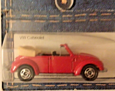 Carros de bolso Tomica Volkswagen VW Beetle conversível vermelho F20 fabricados no Japão lacrados - Imagem 1 de 4