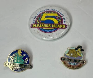 Lot of 3 Walt Disney World Pleasure Island Pins & Pinback - Imagen 1 de 4