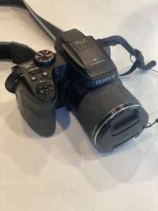Fujifilm Finepix S9250 Digital Camera with 32gb SD Card 16 Mega Pixels - Picture 1 of 7