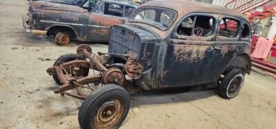 FRONT BEAM STRAIGHT AXLE W/SPINDLES FITS 1937 PLYMOUTH 1176519 - Image 1 of 4