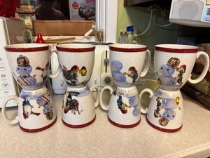 Top Zustand Williams Sonoma Steinzeug Holiday Nordic Elf Tassen-4er Set - Bild 1 von 6