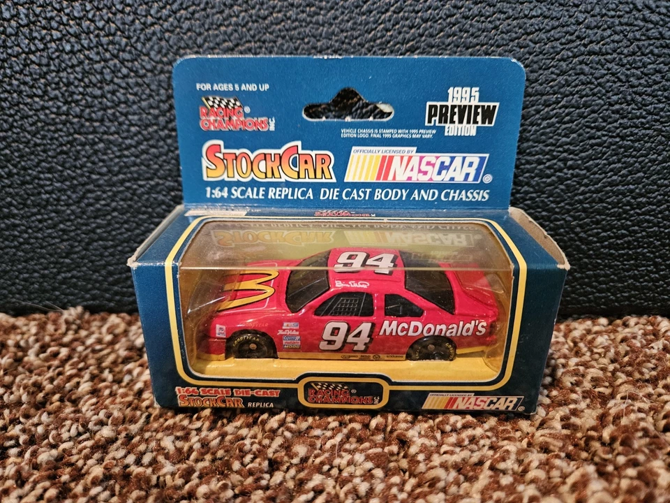 Литая модель гоночных чемпионов McDonald's Ford NASCAR Билла Эллиотта 1995 No94 масштаб 1:64 - Изображение 1 из 1