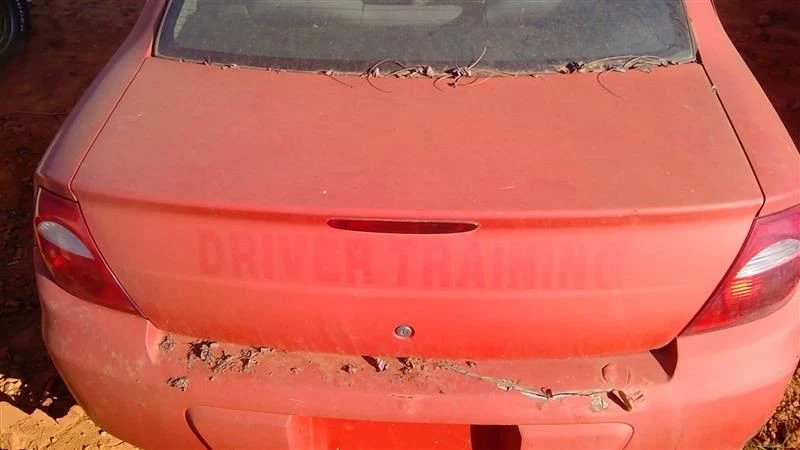 Escotilla de maletero sin alerón para Dodge Neon 00-05 OEM Foto 1 de 4