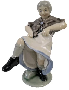 Figura de porcelana Widda Cafferty Irish Wade William Harper Irlanda - Imagen 1 de 9