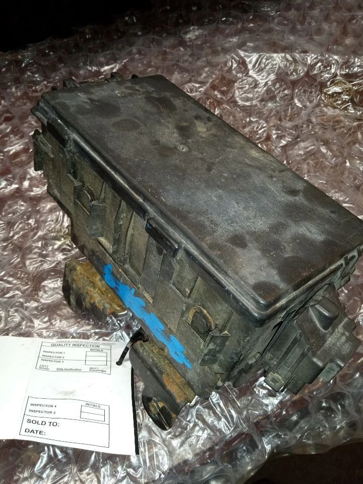 Fuse Box Engine VIN W 8th Digit Romeo Fits 03-05 CROWN VICTORIA 1290075 Foto 1 de 4