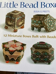 Little Bead Boxes Julia S. Pretl 12 Miniature Boxes Built with Beads - Imagen 1 de 9
