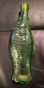 Vintage grüne Glas Fisch Schnaps/Wein Flasche - Bild 1 von 2