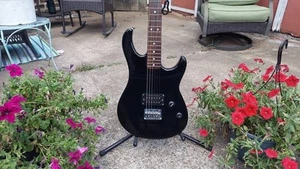 Peavey Rockmaster Electric Guitar Black - Picture 1 of 10