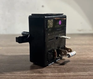 Genuine Whirlpool Dryer WP8578354 Temp Switch - Picture 1 of 9