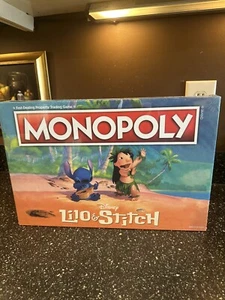 MONOPOLY Disney Lilo & Stitch gioco da tavolo SIGILLATO NUOVO - Foto 1 di 2