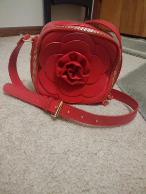 Bolso Bandolera Disney Parks La Bella y la Bestia Disney ily 4EVER Rosa Roja Foto 1 de 4