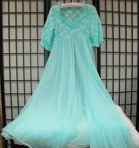 Vintage Montgomery Wards Women M Nylon Robe Peignoir Teal USA - Picture 1 of 5