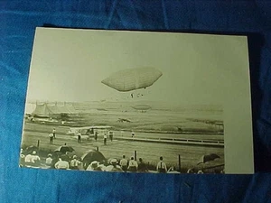 FOTO CARTOLINA VERA inizio XX secolo BLIMP at AIR SHOW con DAREDEVIL che si sveglia su filo - Foto 1 di 3