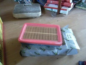 Mann Air filter for Ford Econovan 1.4 March 1986 - March 1992 - Picture 1 of 1