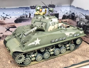 U.S Sherman M4 (105) Howitzer HVSS Deep Wading FOV 1/32 Diecast Model Tank - Picture 1 of 11