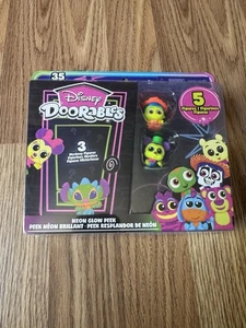 Just Play Disney Doorables Neon Glow Peek - 5 figuras brillantes - NUEVO SELLADO - Imagen 1 de 5