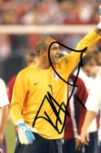 USA, MAN UNITED & EVERTON: TIM HOWARD SIGNED 6x4 ACTION PHOTO+COA - Picture 1 of 1
